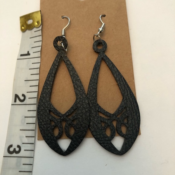 2/&15 Embossed leather cutout fishhook earrings - Picture 5 of 5